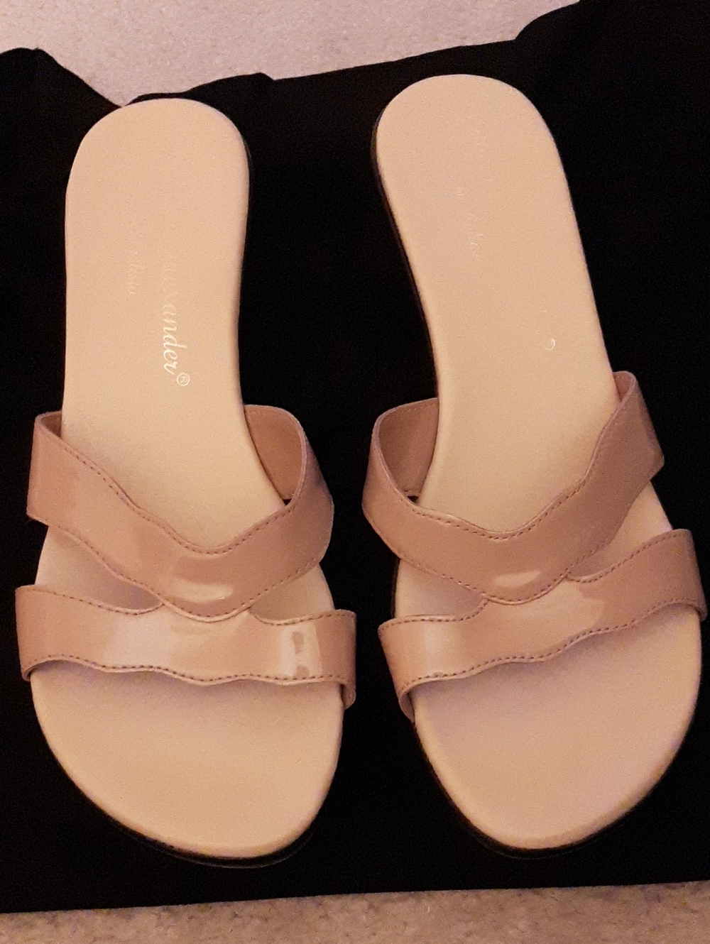 Athena Alexander Size 9 NWOT